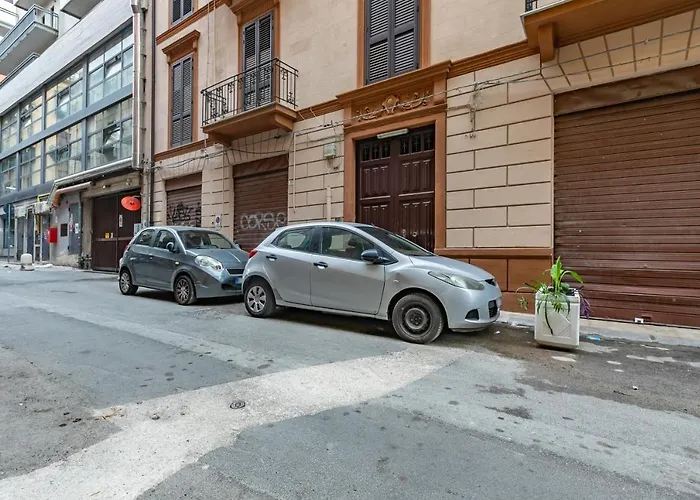 Guesthost - Teatro Massimo Roomy Flat With Covered Terrace